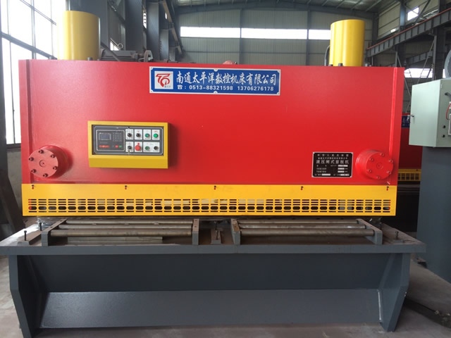 QC11Y-20X2500液压闸式剪板机